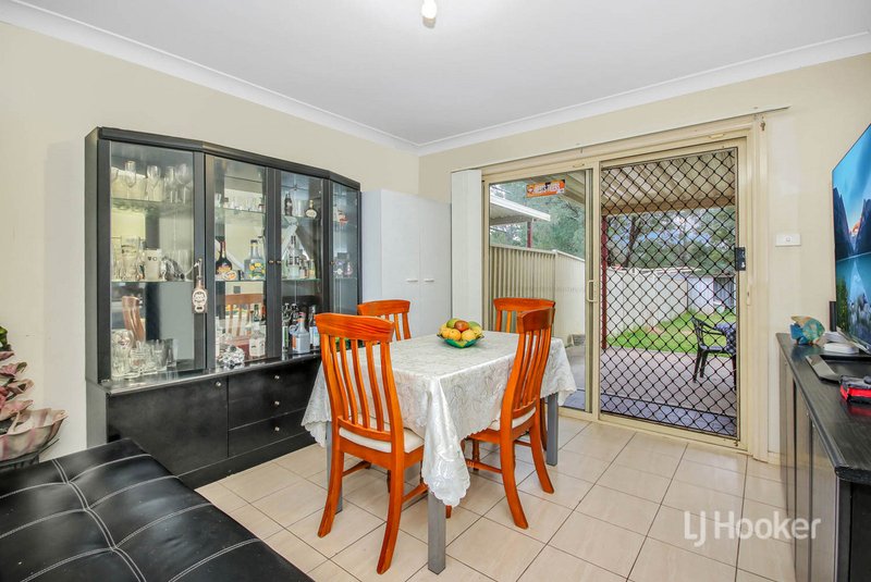 Photo - 100 Brussels Crescent, Rooty Hill NSW 2766 - Image 4