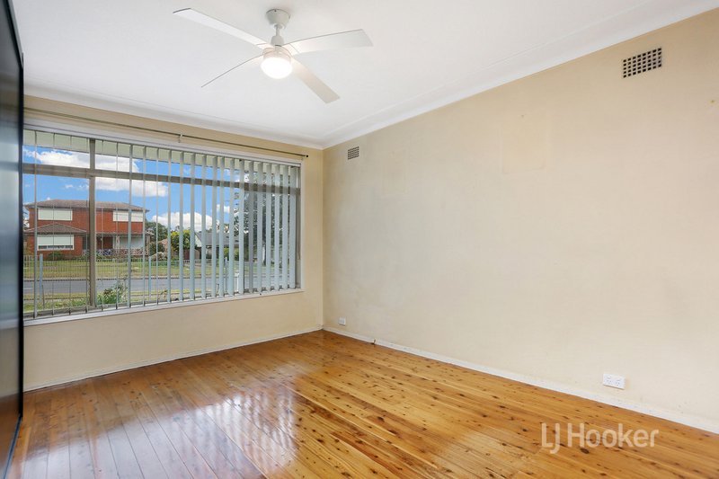 Photo - 100 Bungarribee Road, Blacktown NSW 2148 - Image 4