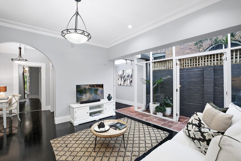 Photo - 100 Carabella Street, Kirribilli NSW 2061 - Image 4