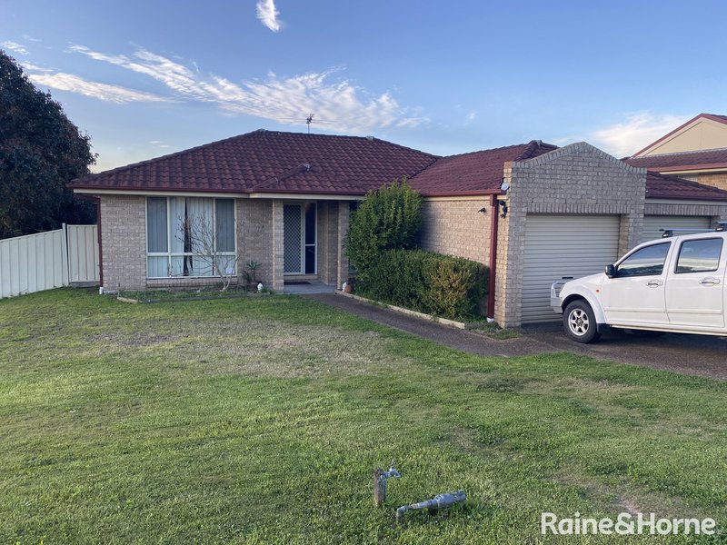 100 Denton Park Drive, Rutherford NSW 2320