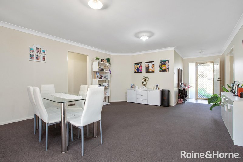 Photo - 100 Denton Park Drive, Rutherford NSW 2320 - Image 3