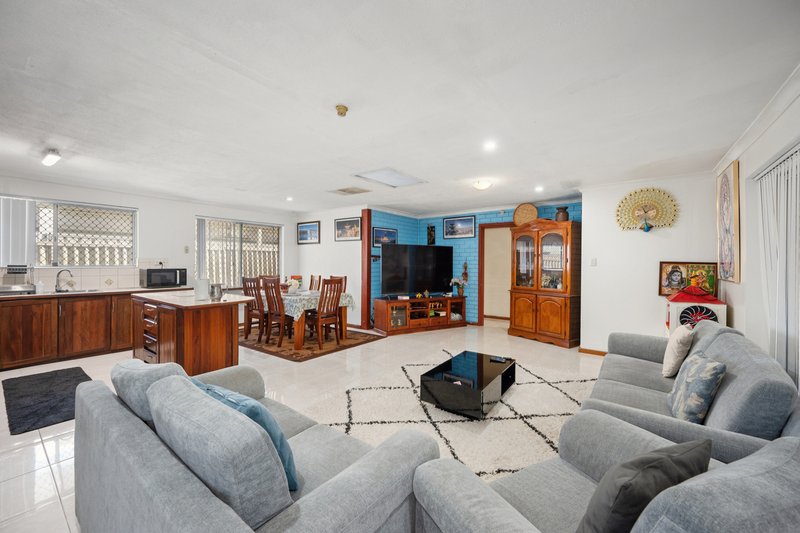 Photo - 100 George Way, Cannington WA 6107 - Image 14