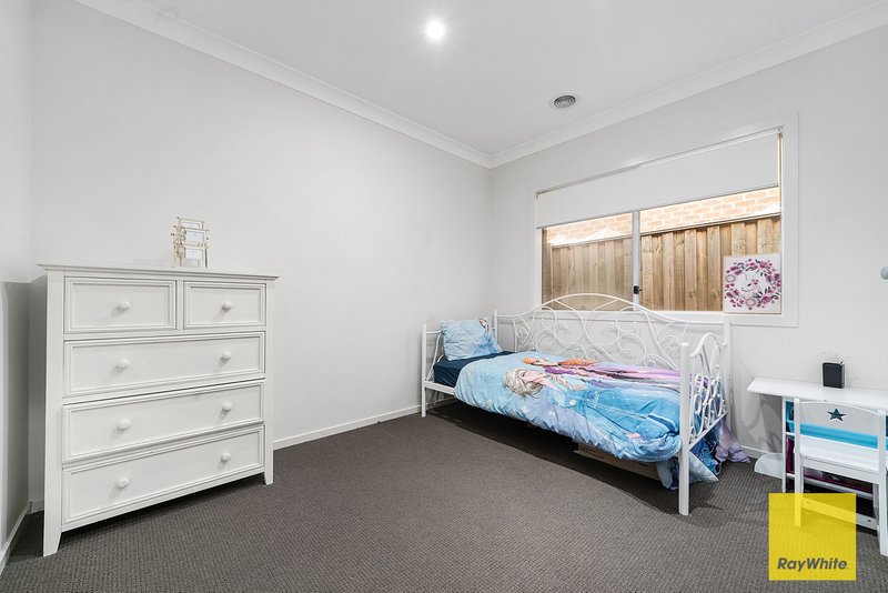 Photo - 100 Grassbird Drive, Point Cook VIC 3030 - Image 3