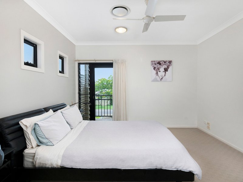 Photo - 100 Hargreaves Avenue, Chelmer QLD 4068 - Image 9