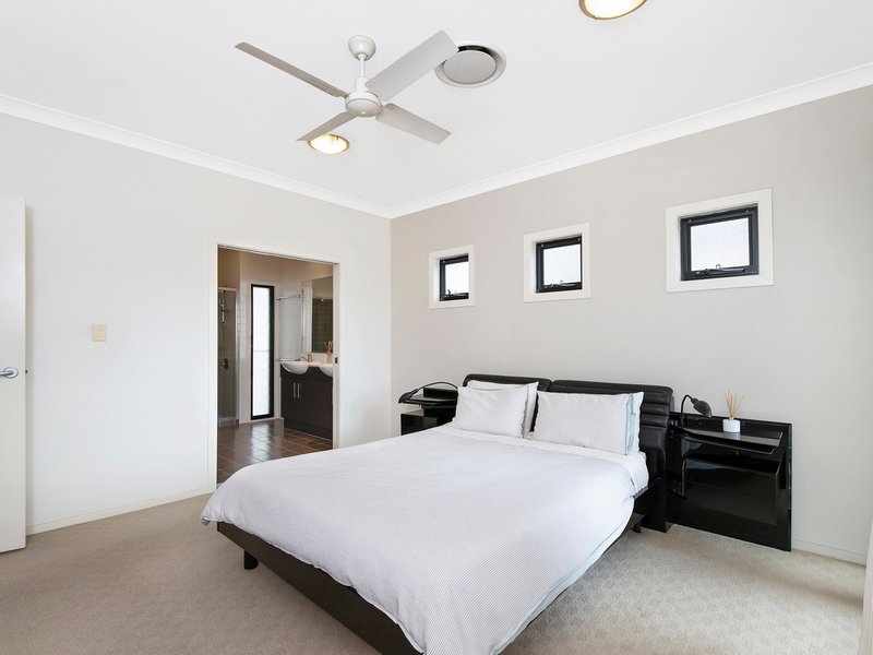 Photo - 100 Hargreaves Avenue, Chelmer QLD 4068 - Image 10