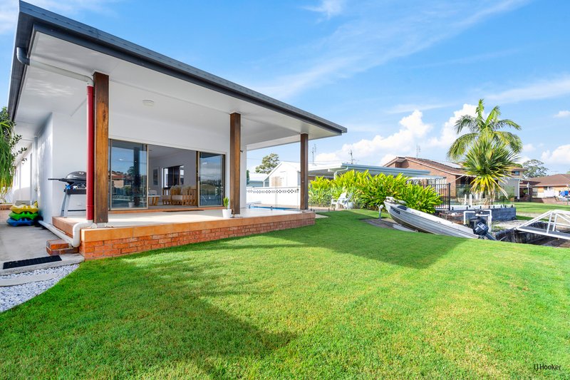 Photo - 100 Jacaranda Avenue, Tweed Heads West NSW 2485 - Image 5