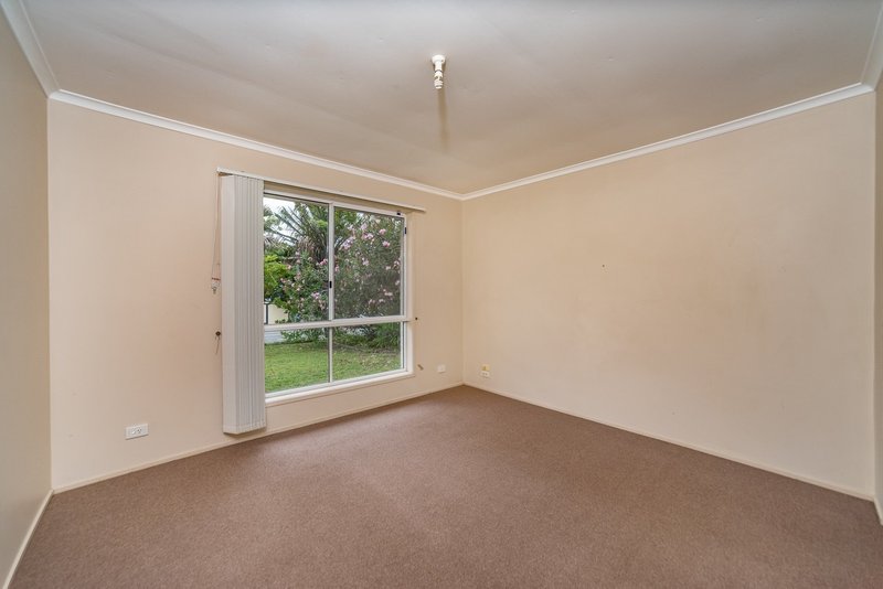 Photo - 100 Mackellar Drive, Boronia Heights QLD 4124 - Image 10