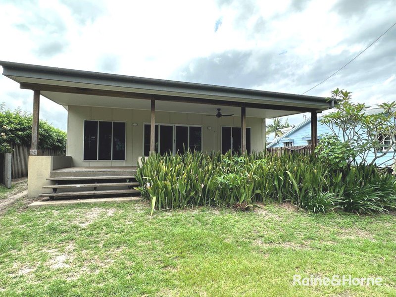 100 Marine Parade, Newell QLD 4873