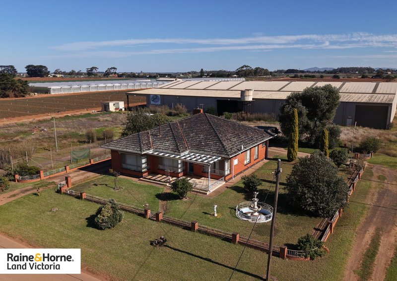Photo - 100 Oconnors Road, Werribee South VIC 3030 - Image 7