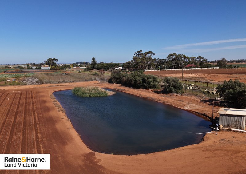 Photo - 100 Oconnors Road, Werribee South VIC 3030 - Image 10
