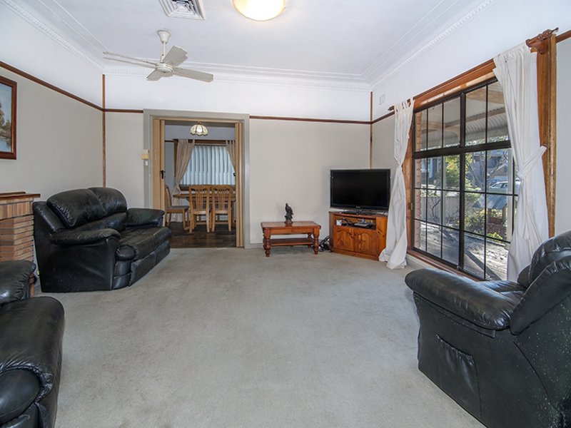 Photo - 100 Ramsay Road, Picnic Point NSW 2213 - Image 3