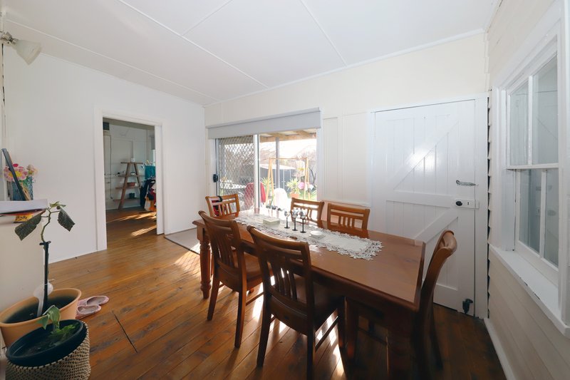 Photo - 100 Russell Street, Tumut NSW 2720 - Image 5