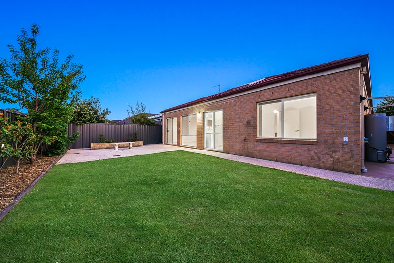 Photo - 100 Sabel Drive, Cranbourne North VIC 3977 - Image 17