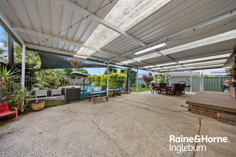 Photo - 100 Saywell Road, Macquarie Fields NSW 2564 - Image 8