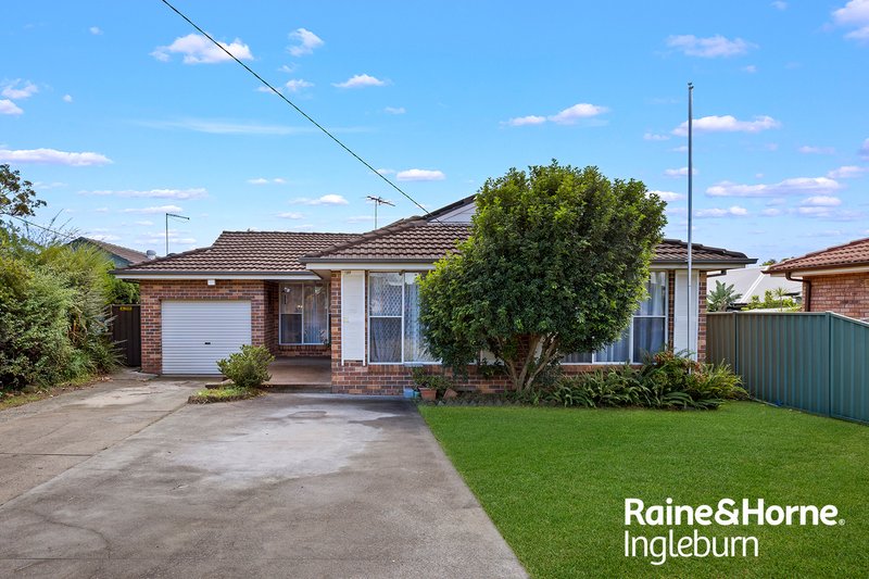 Photo - 100 Saywell Road, Macquarie Fields NSW 2564 - Image 11