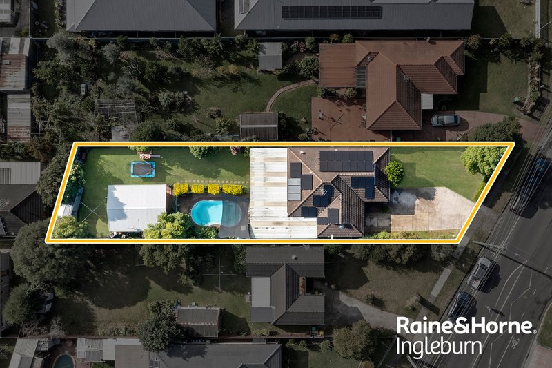 Photo - 100 Saywell Road, Macquarie Fields NSW 2564 - Image 14
