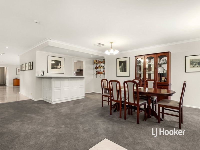 Photo - 100 Seabrook Boulevard, Seabrook VIC 3028 - Image 3