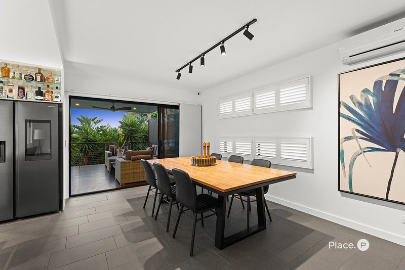 Photo - 100 Sibley Road, Wynnum West QLD 4178 - Image 8