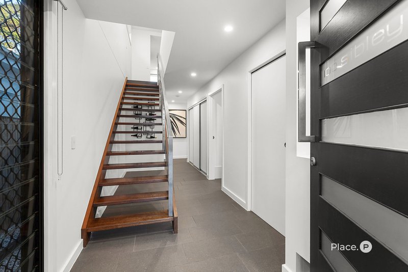 Photo - 100 Sibley Road, Wynnum West QLD 4178 - Image 12
