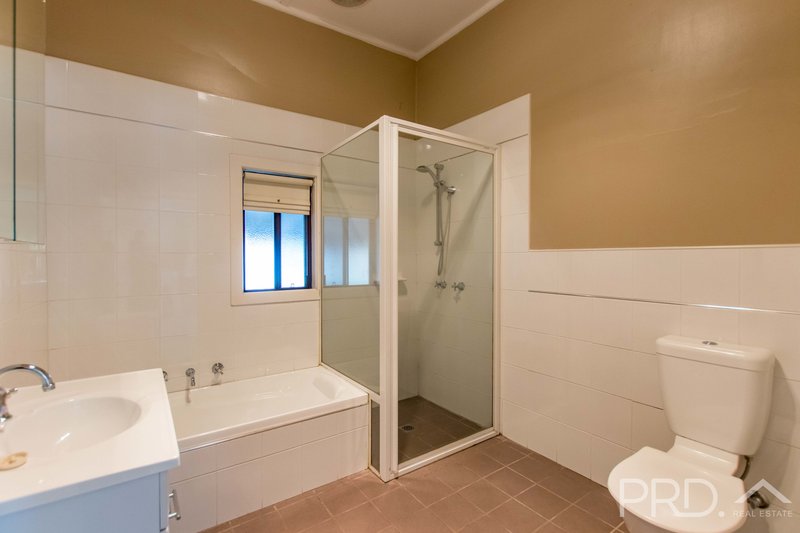 Photo - 100 Simpson Street, Tumut NSW 2720 - Image 9