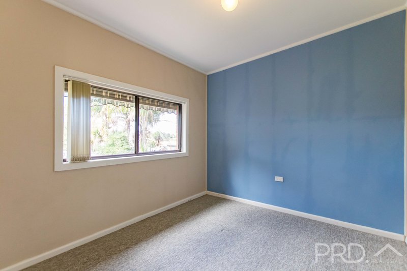 Photo - 100 Simpson Street, Tumut NSW 2720 - Image 11