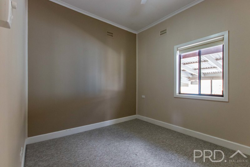 Photo - 100 Simpson Street, Tumut NSW 2720 - Image 12