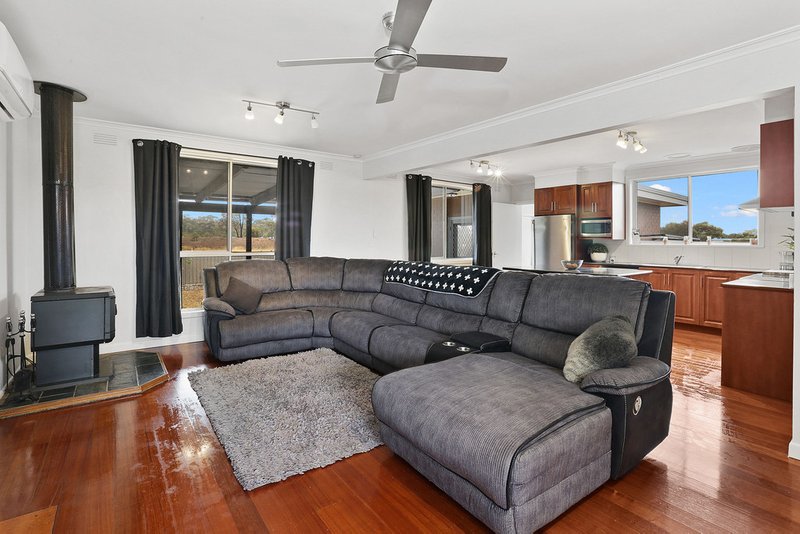 Photo - 100 Stephenson Street, Lara VIC 3212 - Image 4