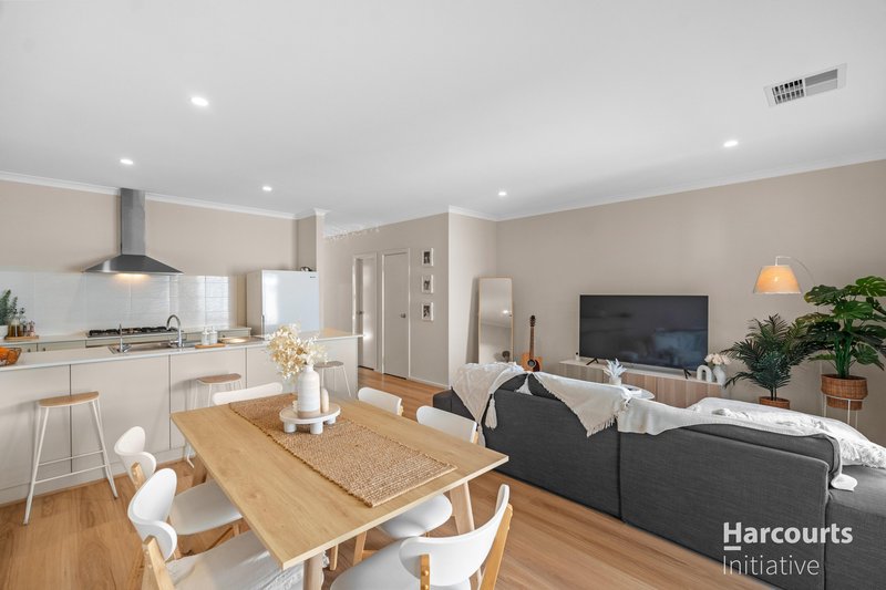 Photo - 100 Strinesdale Boulevard, Aveley WA 6069 - Image 8