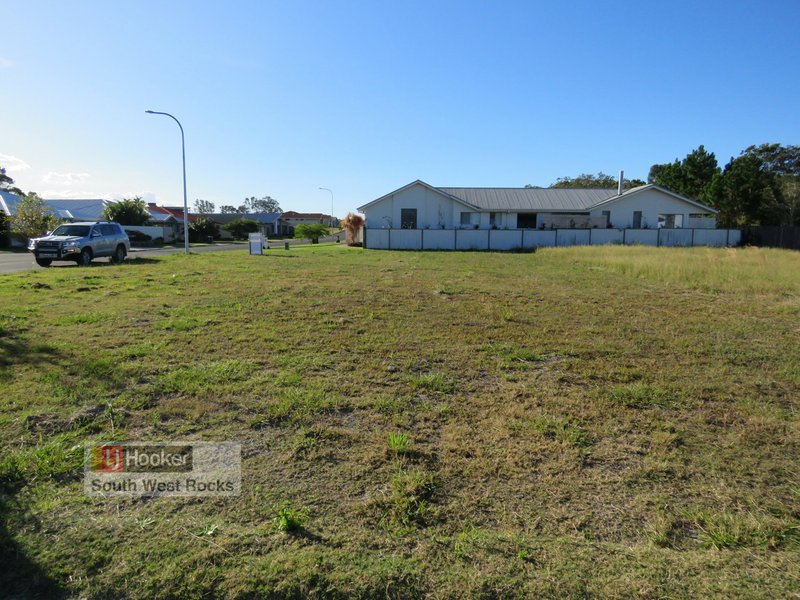 Photo - 100 Waianbar Avenue, South West Rocks NSW 2431 - Image 5