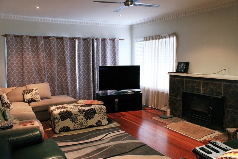 Photo - 100 Winton Street, Tumbarumba NSW 2653 - Image 3