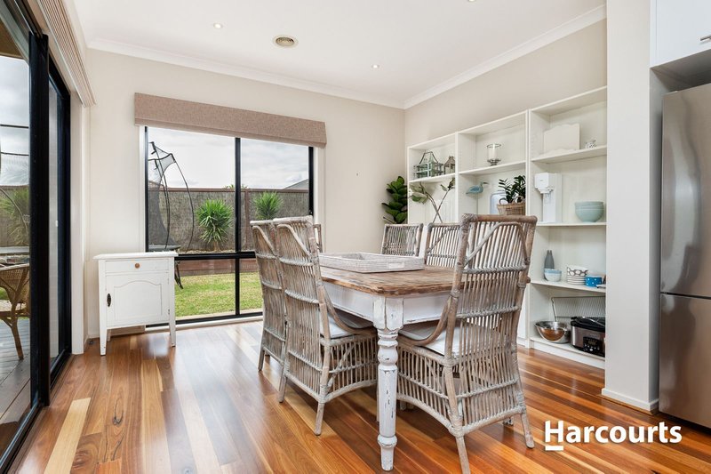 Photo - 100 Wurundjeri Blvd , Berwick VIC 3806 - Image 6