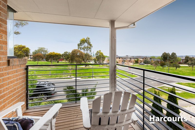 Photo - 100 Wurundjeri Blvd , Berwick VIC 3806 - Image 11