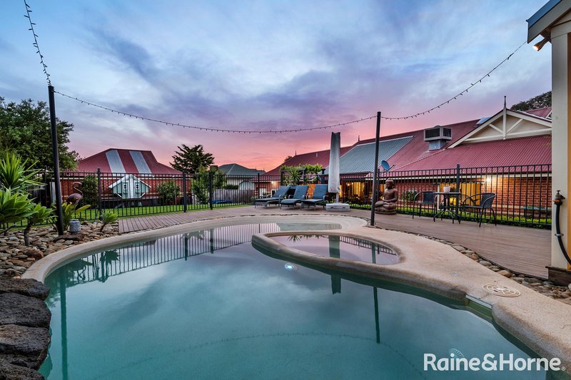 Photo - 100 Yellow Gum Boulevard, Sunbury VIC 3429 - Image 14