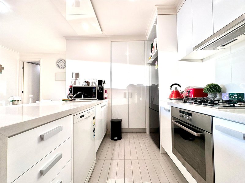 Photo - 1000/63 Whiteman Street, Southbank VIC 3006 - Image 5