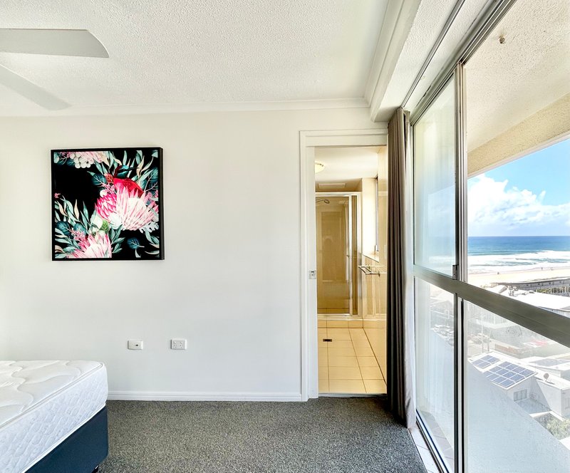 Photo - 1001/10 Vista Street, Surfers Paradise QLD 4217 - Image 6