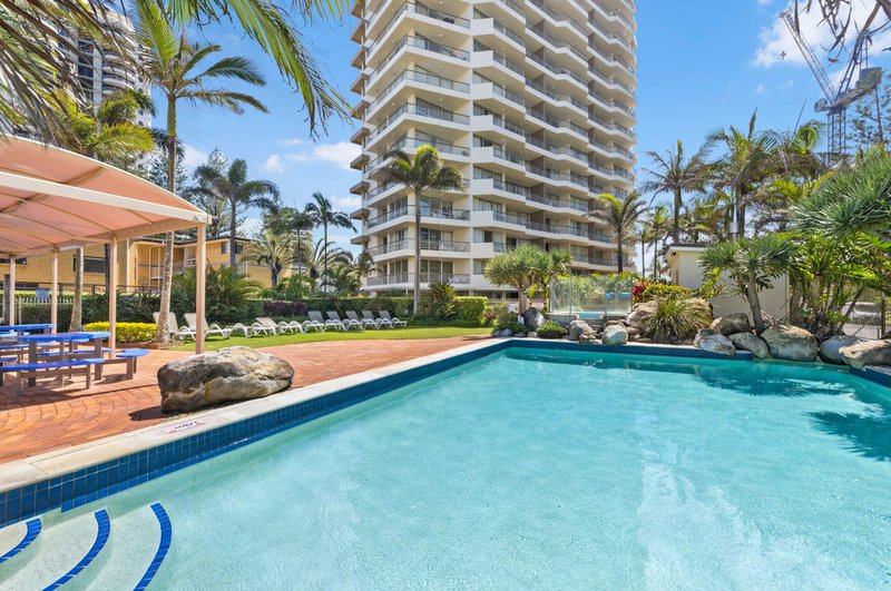 Photo - 1001/10 Vista Street, Surfers Paradise QLD 4217 - Image 11