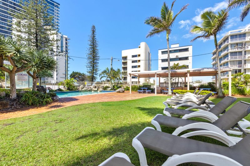 Photo - 1001/10 Vista Street, Surfers Paradise QLD 4217 - Image 13