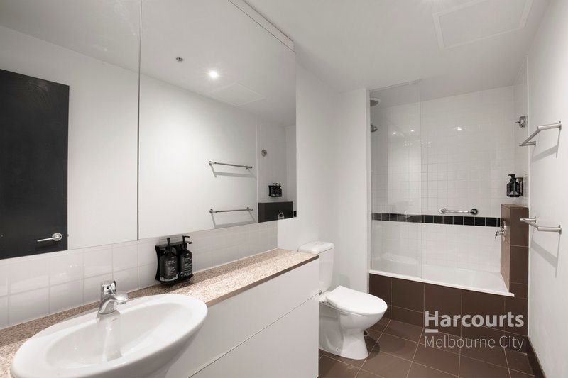 Photo - 1001/100 Exhibition Street, Melbourne VIC 3000 - Image 2