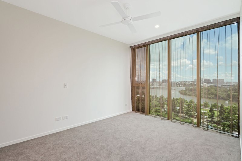 Photo - 1001/25 Shafston Avenue, Kangaroo Point QLD 4169 - Image 9