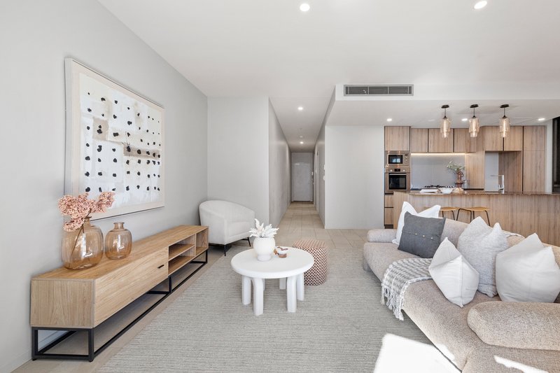 Photo - 1001/27 Commercial Road, Newstead QLD 4006 - Image 1