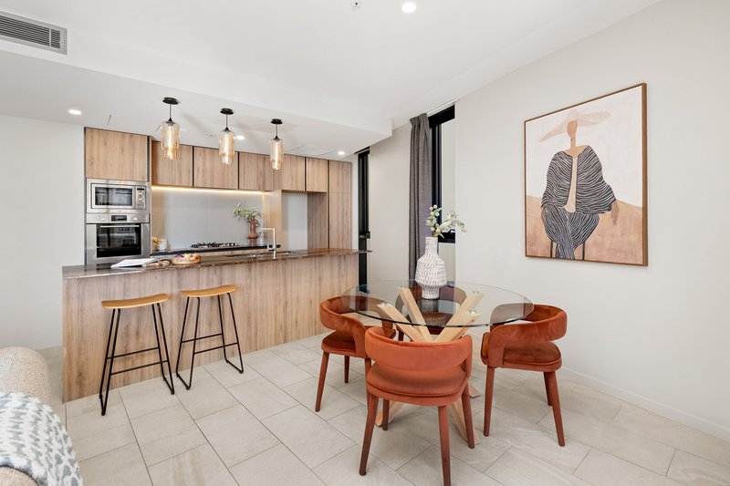 Photo - 1001/27 Commercial Road, Newstead QLD 4006 - Image 3