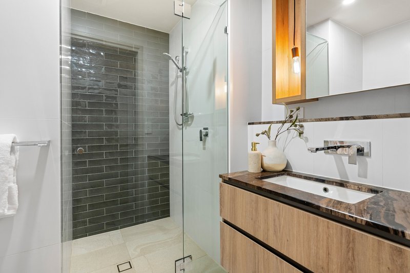 Photo - 1001/27 Commercial Road, Newstead QLD 4006 - Image 8