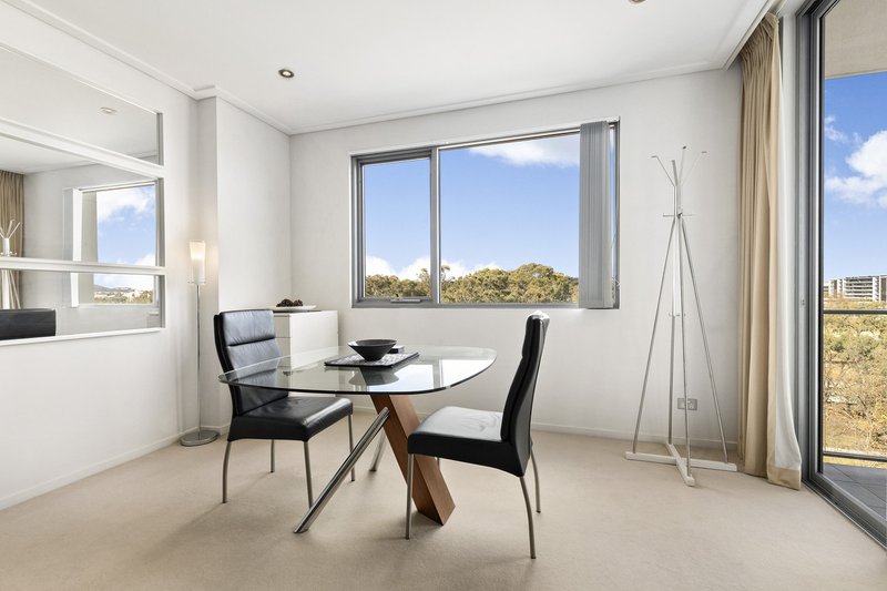 Photo - 100/15 Coranderrk Street, City ACT 2601 - Image 3