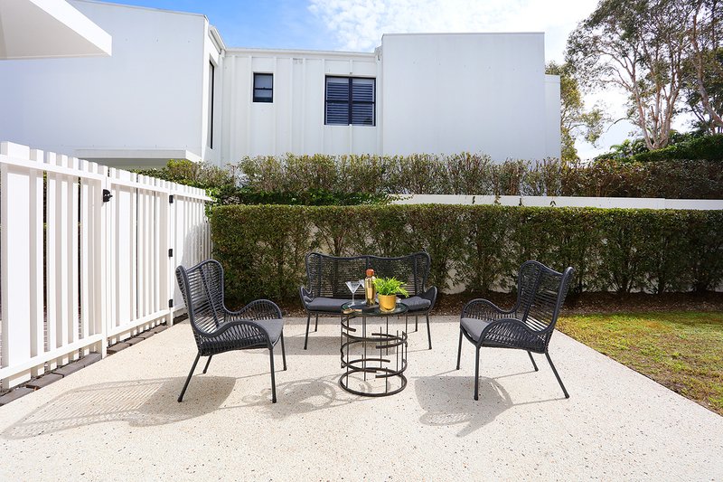 Photo - 10019 The Boulevarde , Benowa QLD 4217 - Image 4