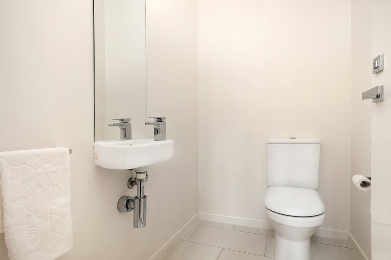 Photo - 10019 The Boulevarde Lane, Benowa QLD 4217 - Image 17