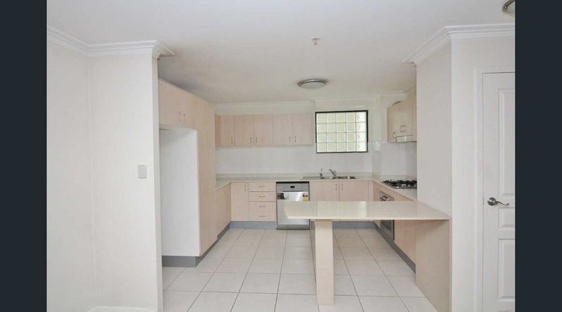 Photo - 1001/91B Bridge Rd , Westmead NSW 2145 - Image 2