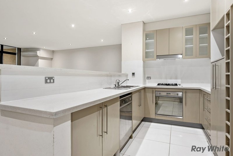 Photo - 100/2-4 Purser Avenue, Castle Hill NSW 2154 - Image 5