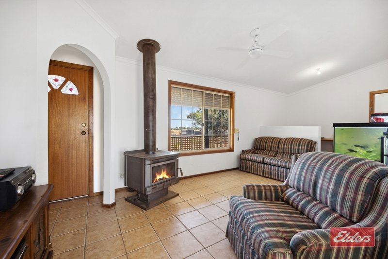 Photo - 1002 Redbanks Road, Kangaroo Flat SA 5118 - Image 5