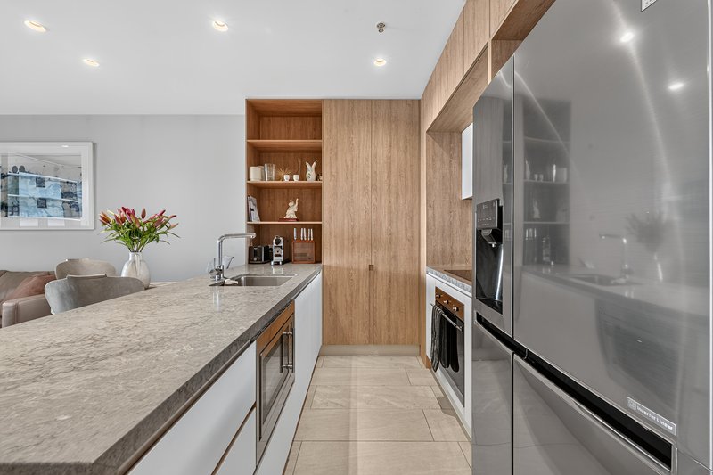 Photo - 1002/10-12 First Avenue, Broadbeach QLD 4218 - Image 5