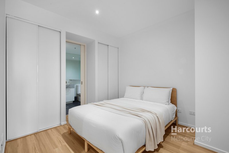 Photo - 1002/225 Elizabeth Street, Melbourne VIC 3000 - Image 3